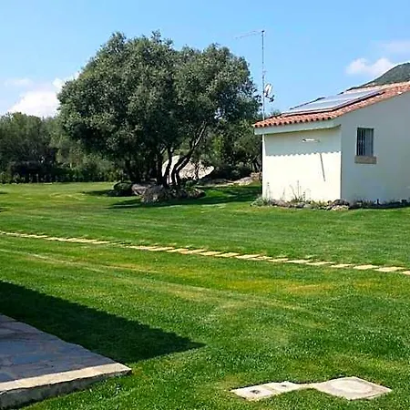Alojamento de Acomodação e Pequeno-almoço Majore Olbia
